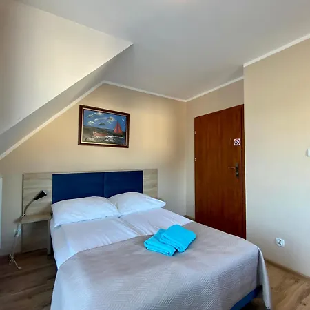 Kwatera prywatna Octavia- Apartamenty, Pokoje, Cisza Spokój, 15min, Balkon, Parking, Wifi, Aneks Kuchenny Jastrzębia Góra
