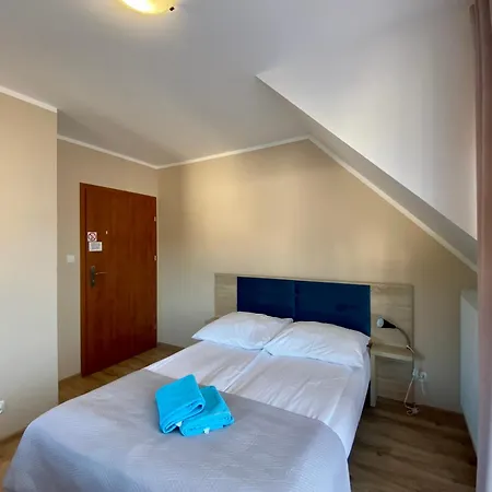 Octavia- Apartamenty, Pokoje, Cisza Spokój, 15min, Balkon, Parking, Wifi, Aneks Kuchenny Kwatera prywatna Jastrzębia Góra