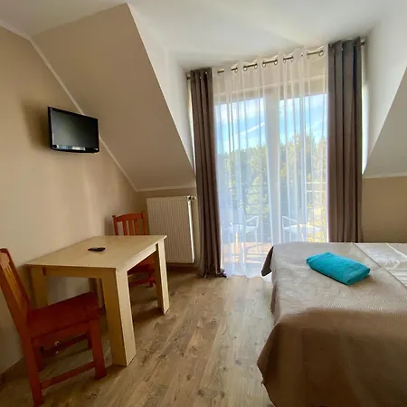 Octavia- Apartamenty, Pokoje, Cisza Spokój, 15min, Balkon, Parking, Wifi, Aneks Kuchenny Kwatera prywatna Jastrzębia Góra
