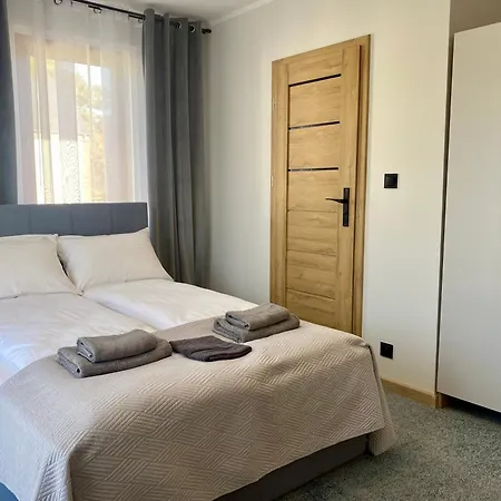 Kwatera prywatna Octavia- Apartamenty, Pokoje, Cisza Spokój, 15min, Balkon, Parking, Wifi, Aneks Kuchenny