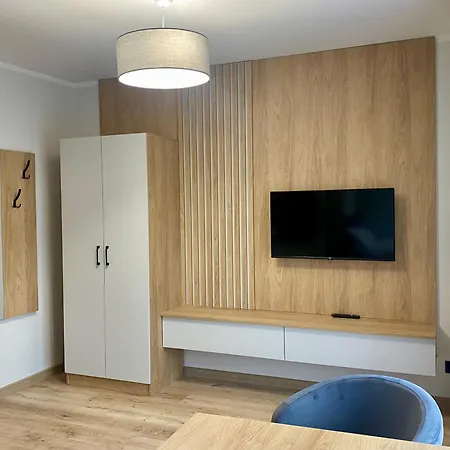 Octavia- Apartamenty, Pokoje, Cisza Spokój, 15min, Balkon, Parking, Wifi, Aneks Kuchenny Kwatera prywatna Jastrzębia Góra
