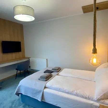 Проживание в семье 