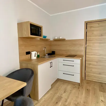 Octavia- Apartamenty, Pokoje, Cisza Spokój, 15min, Balkon, Parking, Wifi, Aneks Kuchenny Jastrzębia Góra