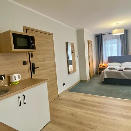 Octavia- Apartamenty, Pokoje, Cisza Spokój, 15min, Balkon, Parking, Wifi, Aneks Kuchenny Kwatera prywatna