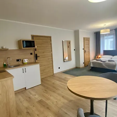 Kwatera prywatna Octavia- Apartamenty, Pokoje, Cisza Spokój, 15min, Balkon, Parking, Wifi, Aneks Kuchenny